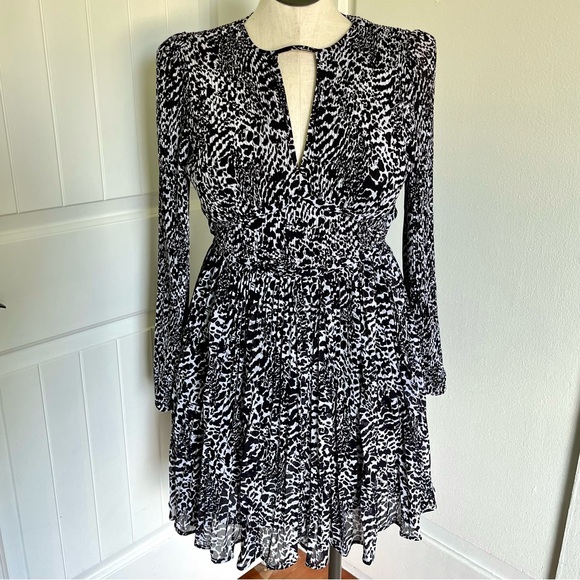 Michael Kors Black and White Ocelot Print Georgette Cut Out Pleated Dress - Picture 1 of 11